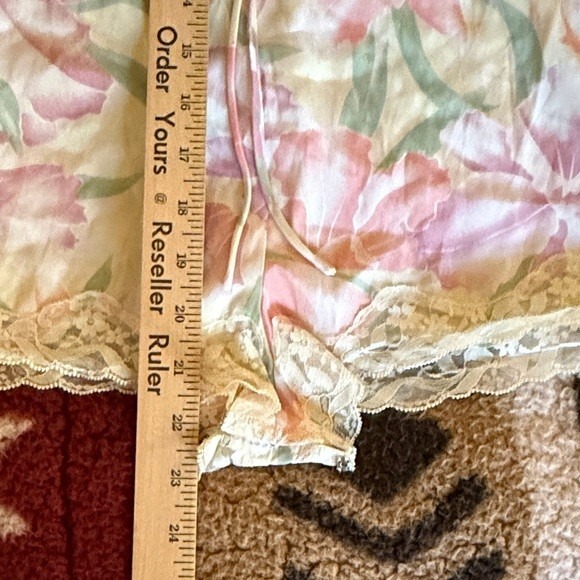 Victoria's Secret Floral Lace Trimmed Romper Pajamas Women's M - Picture 6 of 6